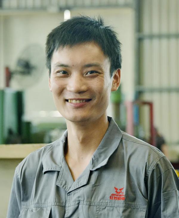 人物普通一线员工月入过万听他们讲述自己的故事